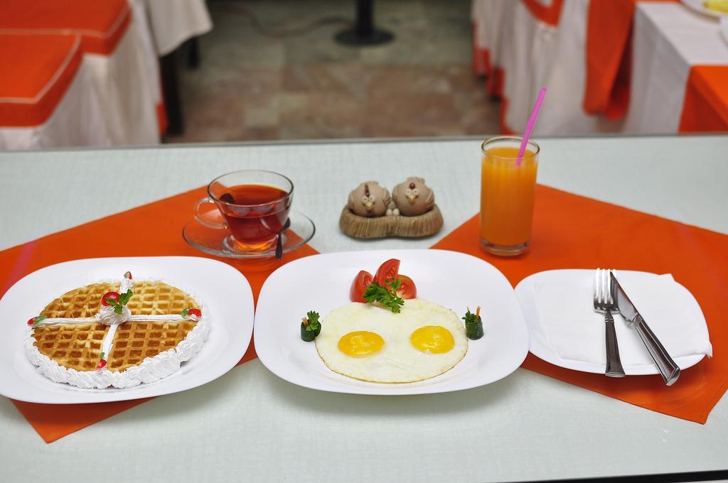Royal Penguin Boutique Hotel & Spa Katmandu Kültér fotó