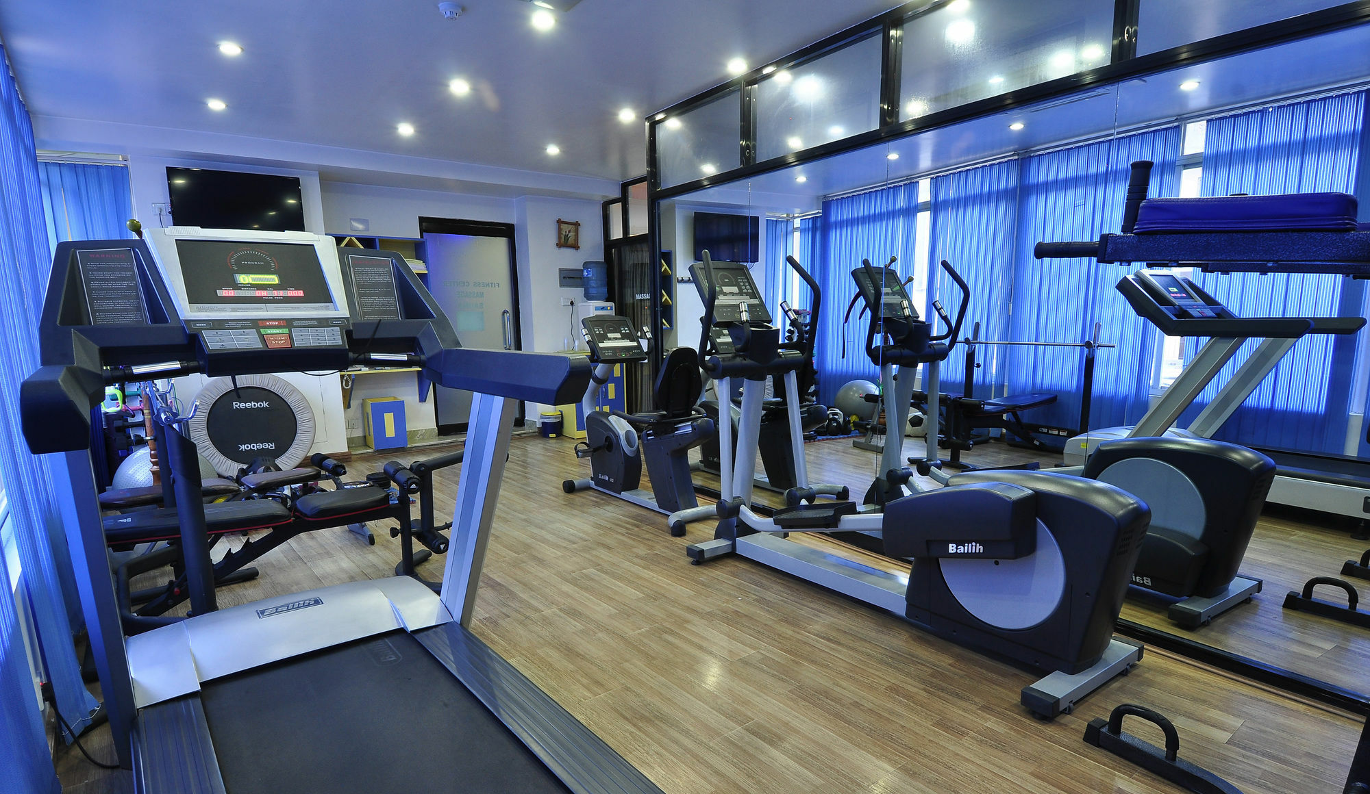Royal Penguin Boutique Hotel & Spa Katmandu Kültér fotó